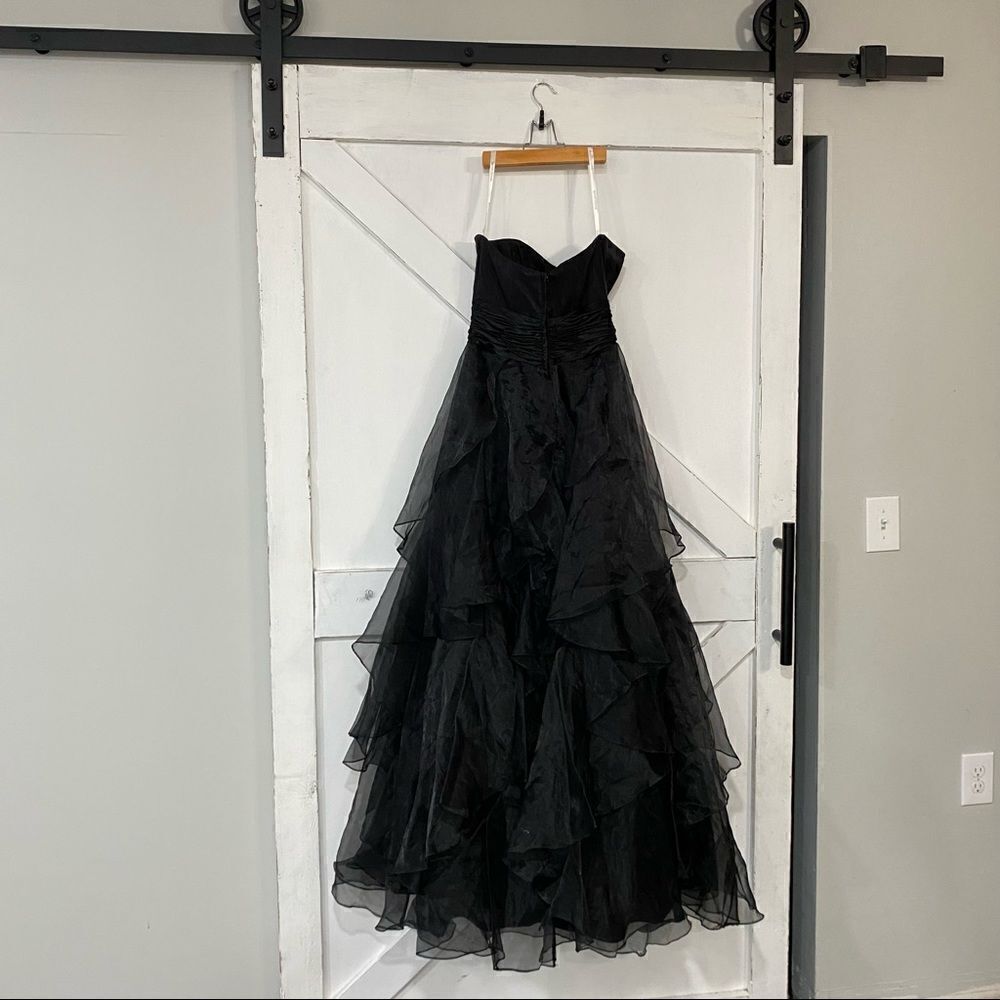 Davids Bridal Women's Black Strapless Tiered Organza Dress size 8 Style F14196 - Picture 5 of 8